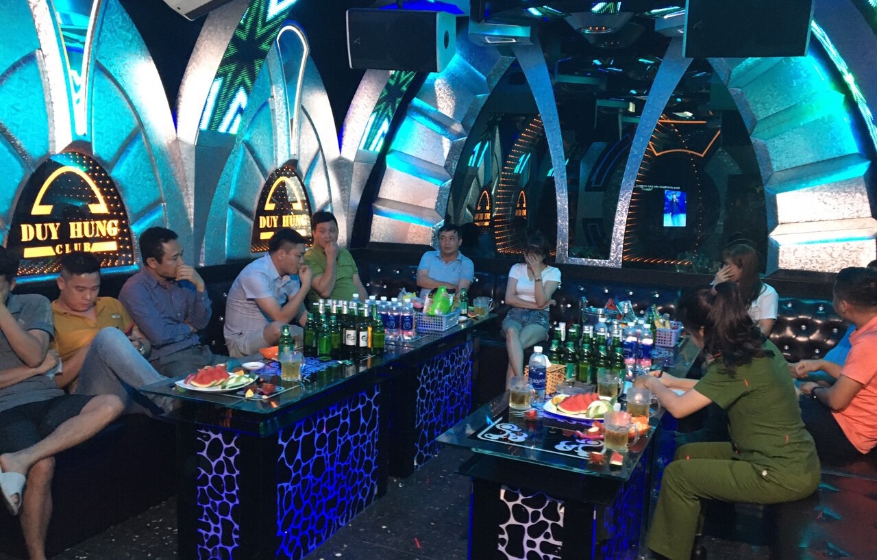  Phát hiệu quán Karaoke Duy Hùng (An Tiến, An Lão) hoạt động trái quy định